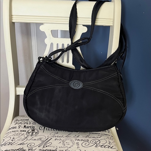 Pacsafe Black Travel Shoulder Bag - Picture 1 of 8